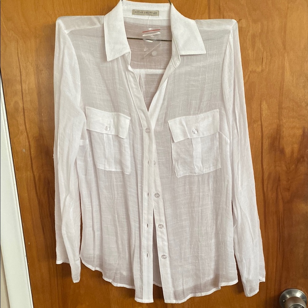 Active USA White Blouse Lightweight Relaxed Fit